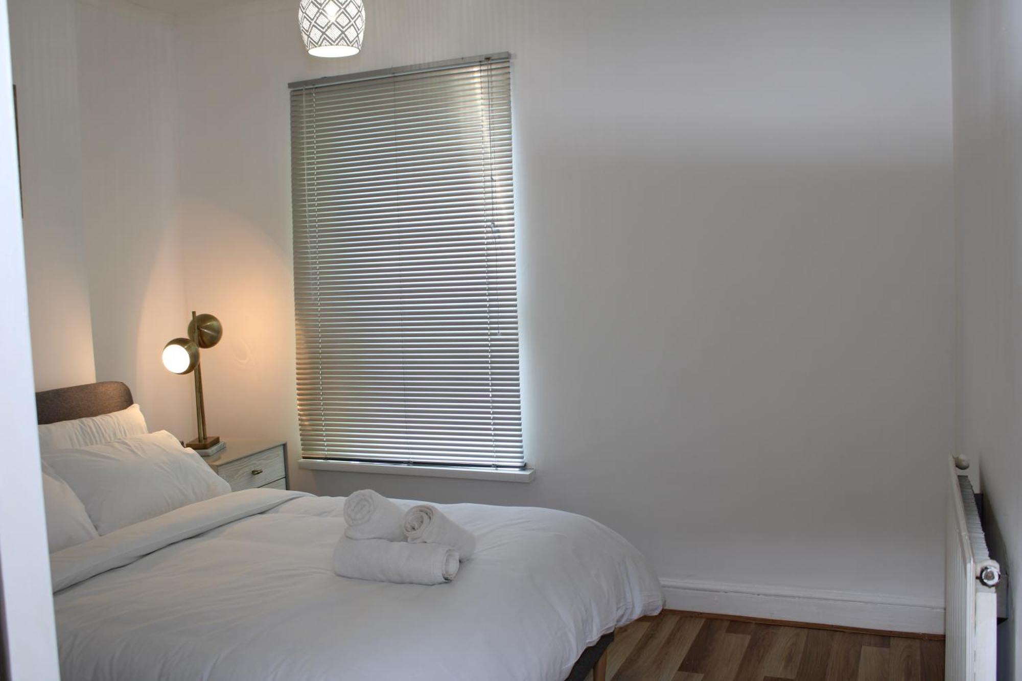 F2S Serviced Apartments 2Bedroom Terrace House With Free Wifi Netflix Suitable For Contractors Walking Distance To Train Station Derby Eksteriør bilde