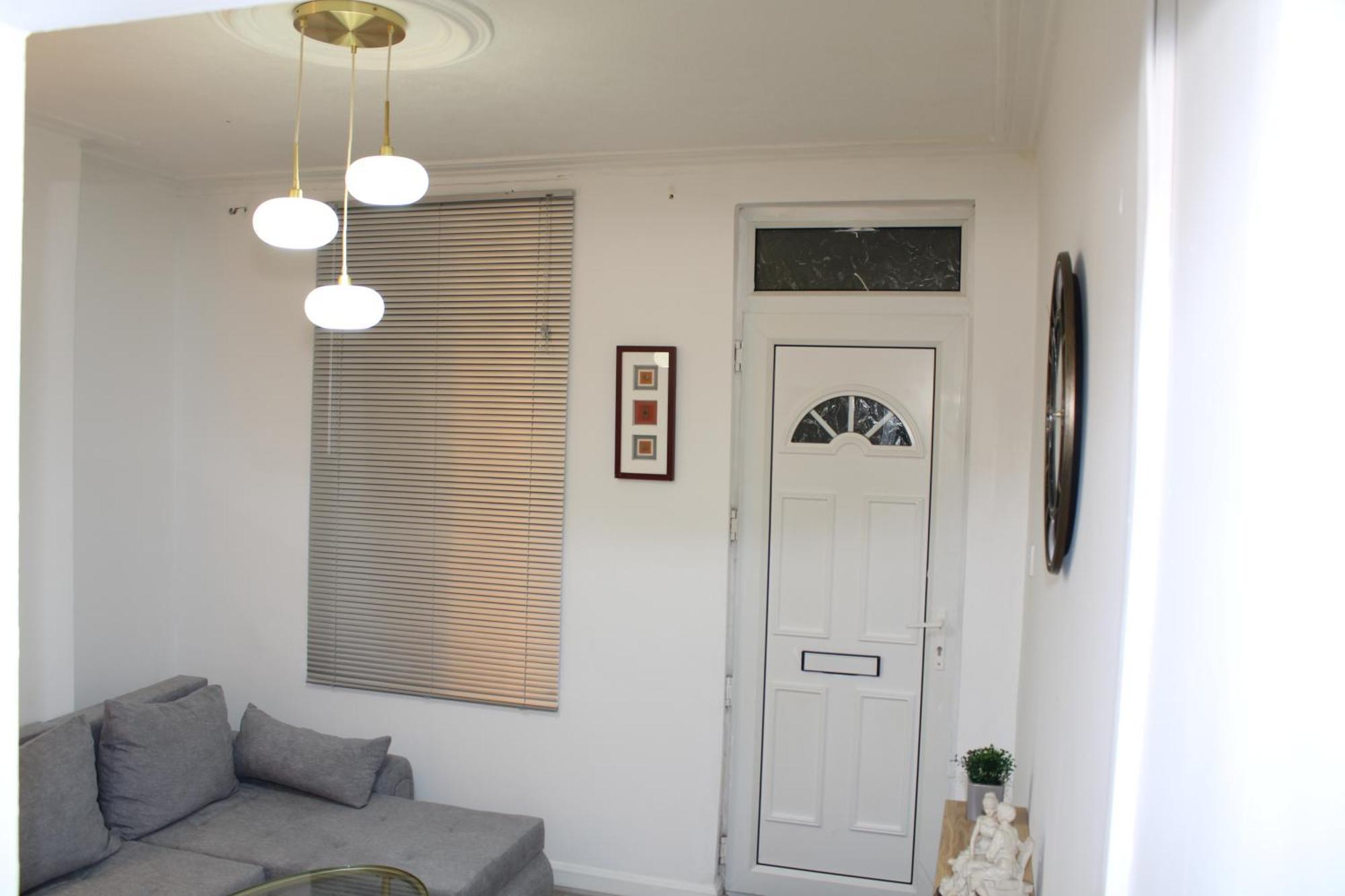 F2S Serviced Apartments 2Bedroom Terrace House With Free Wifi Netflix Suitable For Contractors Walking Distance To Train Station Derby Eksteriør bilde