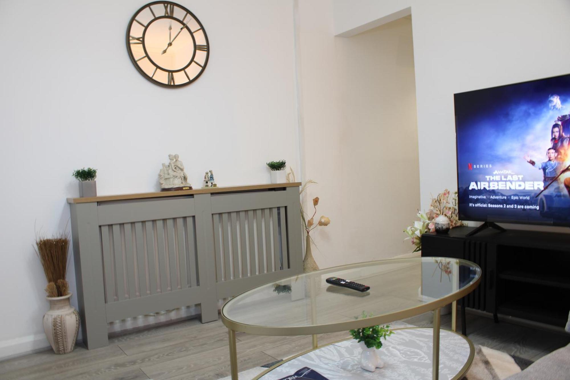 F2S Serviced Apartments 2Bedroom Terrace House With Free Wifi Netflix Suitable For Contractors Walking Distance To Train Station Derby Eksteriør bilde