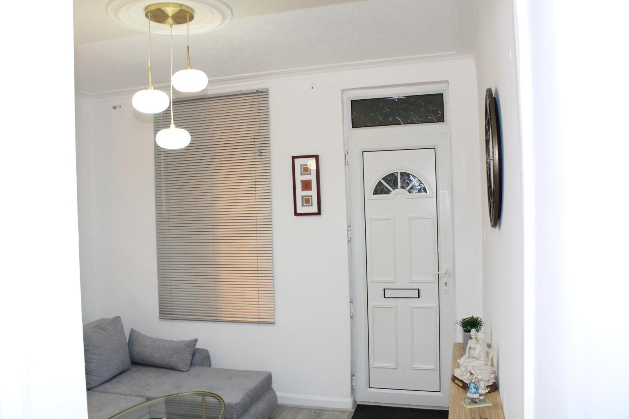 F2S Serviced Apartments 2Bedroom Terrace House With Free Wifi Netflix Suitable For Contractors Walking Distance To Train Station Derby Eksteriør bilde
